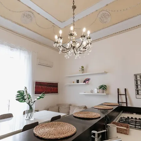 Four Luxury Art Apartment