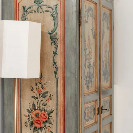 Four Luxury Art Daire *