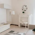 Four Luxury Art شقة *