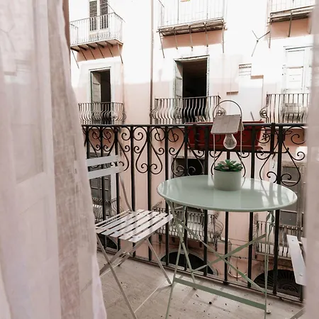 Apartament Four Luxury Art